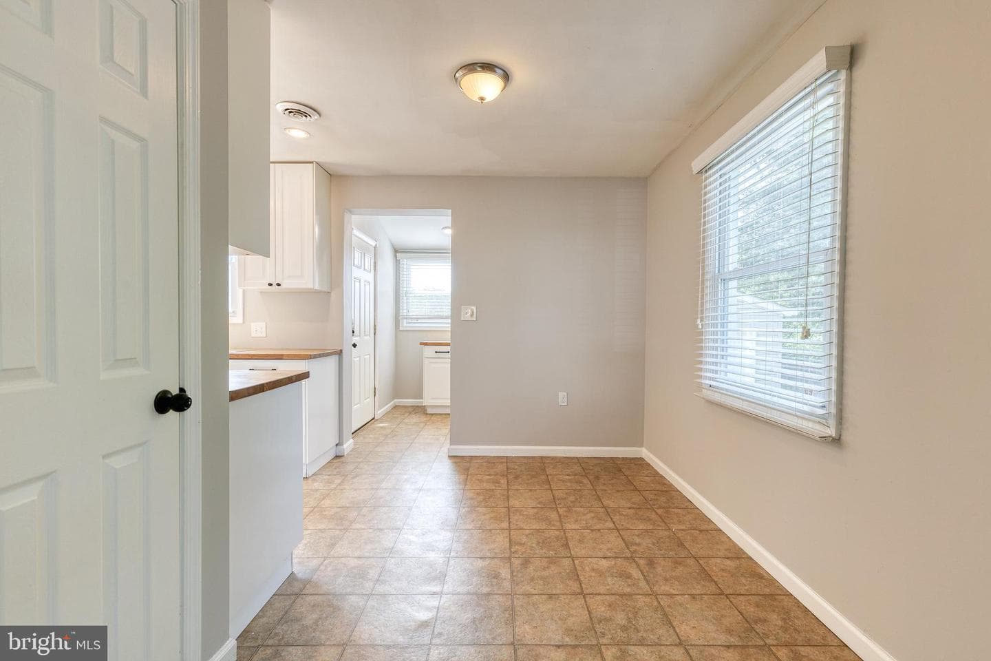 806 Templecliff Road photo 9