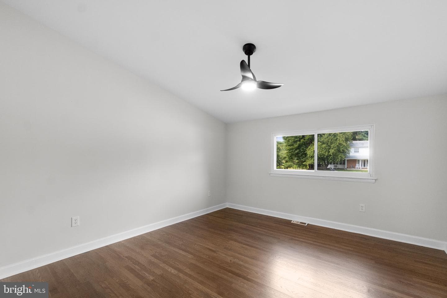 1 Babette Court photo 18