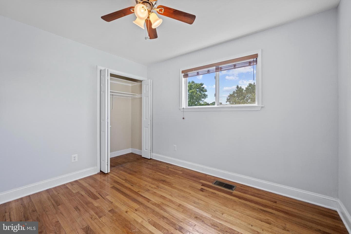 8107 Candle Lane photo 10