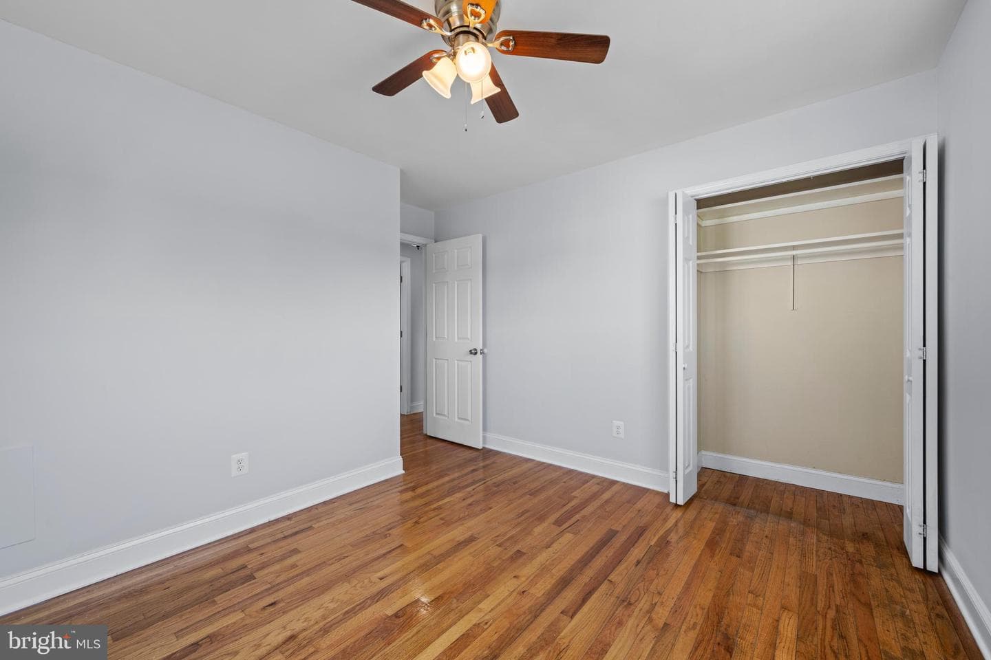 8107 Candle Lane photo 11