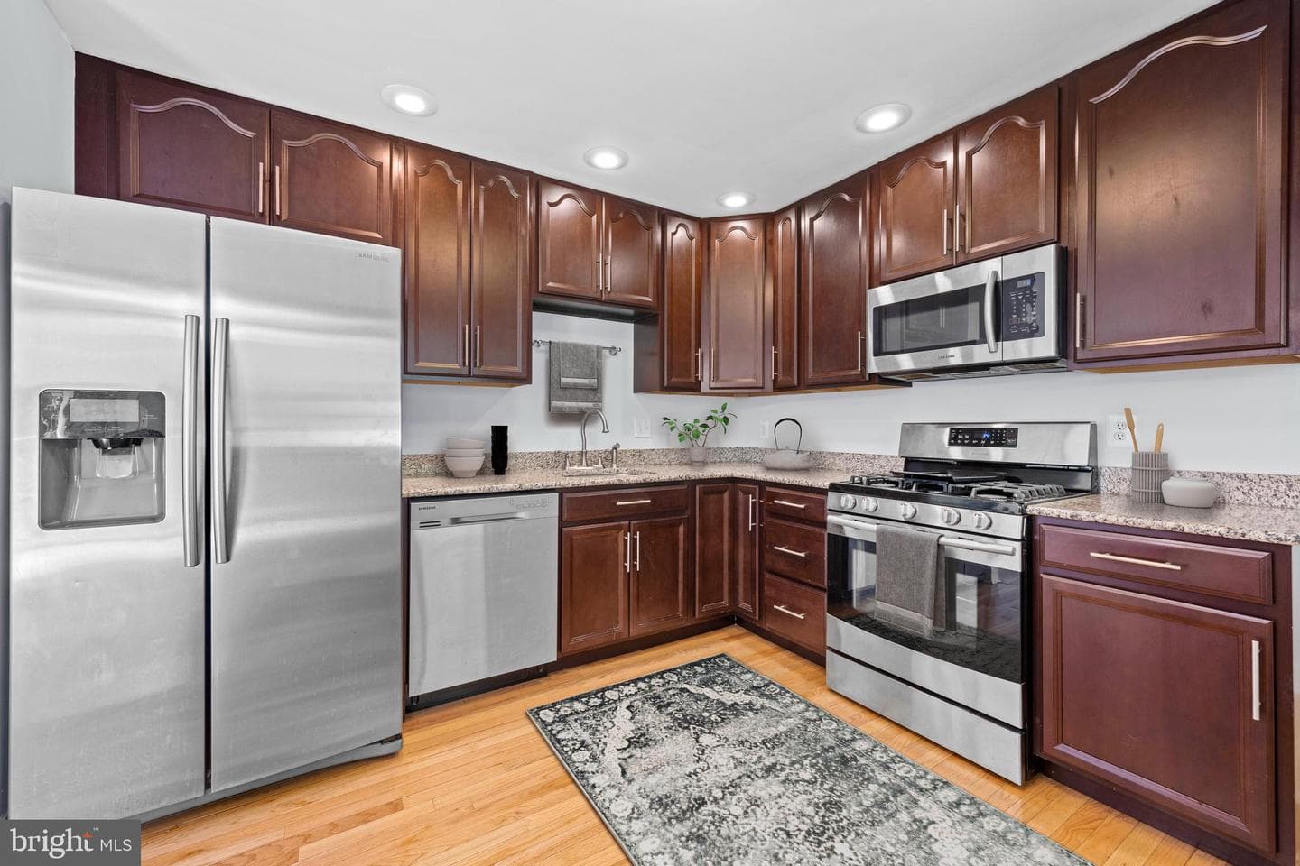 8107 Candle Lane photo 6