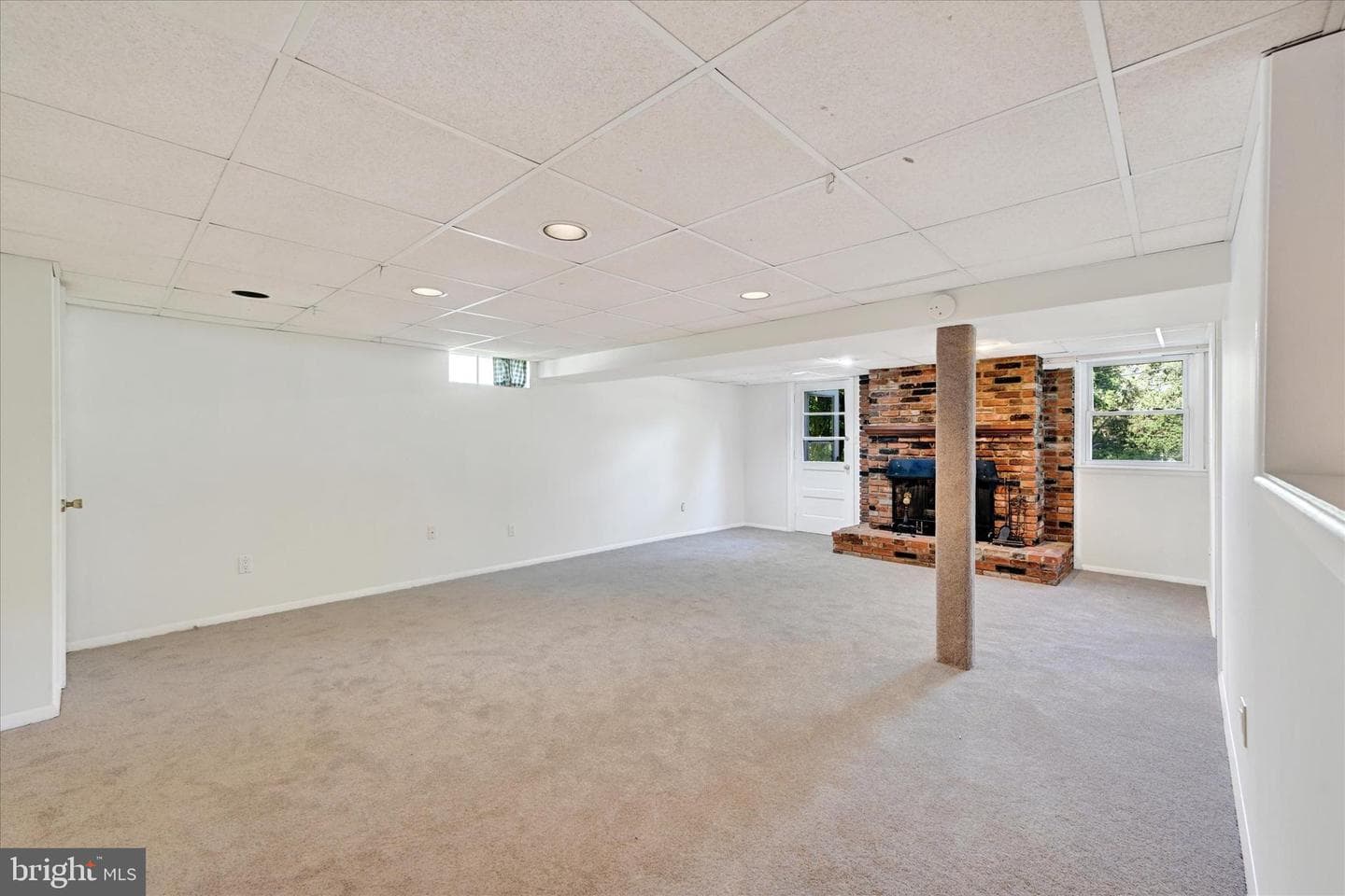 127 W Chestnut Hill Lane photo 31