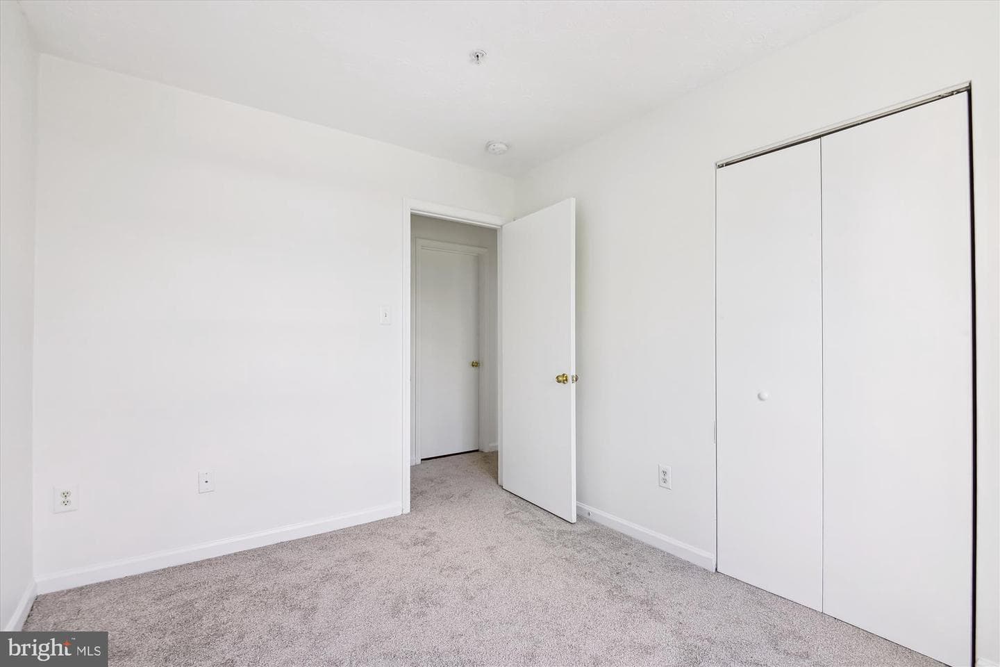 7504 Stones Throw Court photo 17