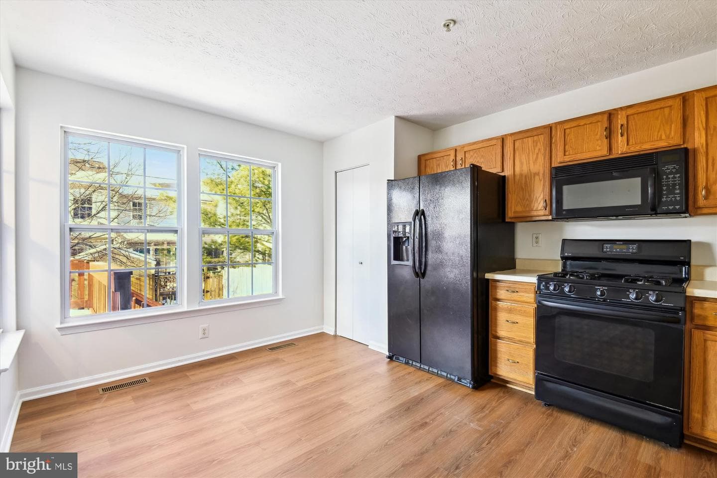 7504 Stones Throw Court photo 9