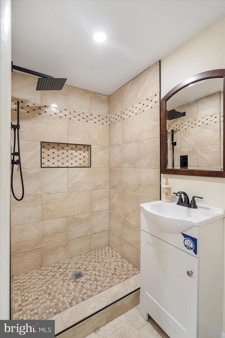 7932 Kavanagh Road photo 25