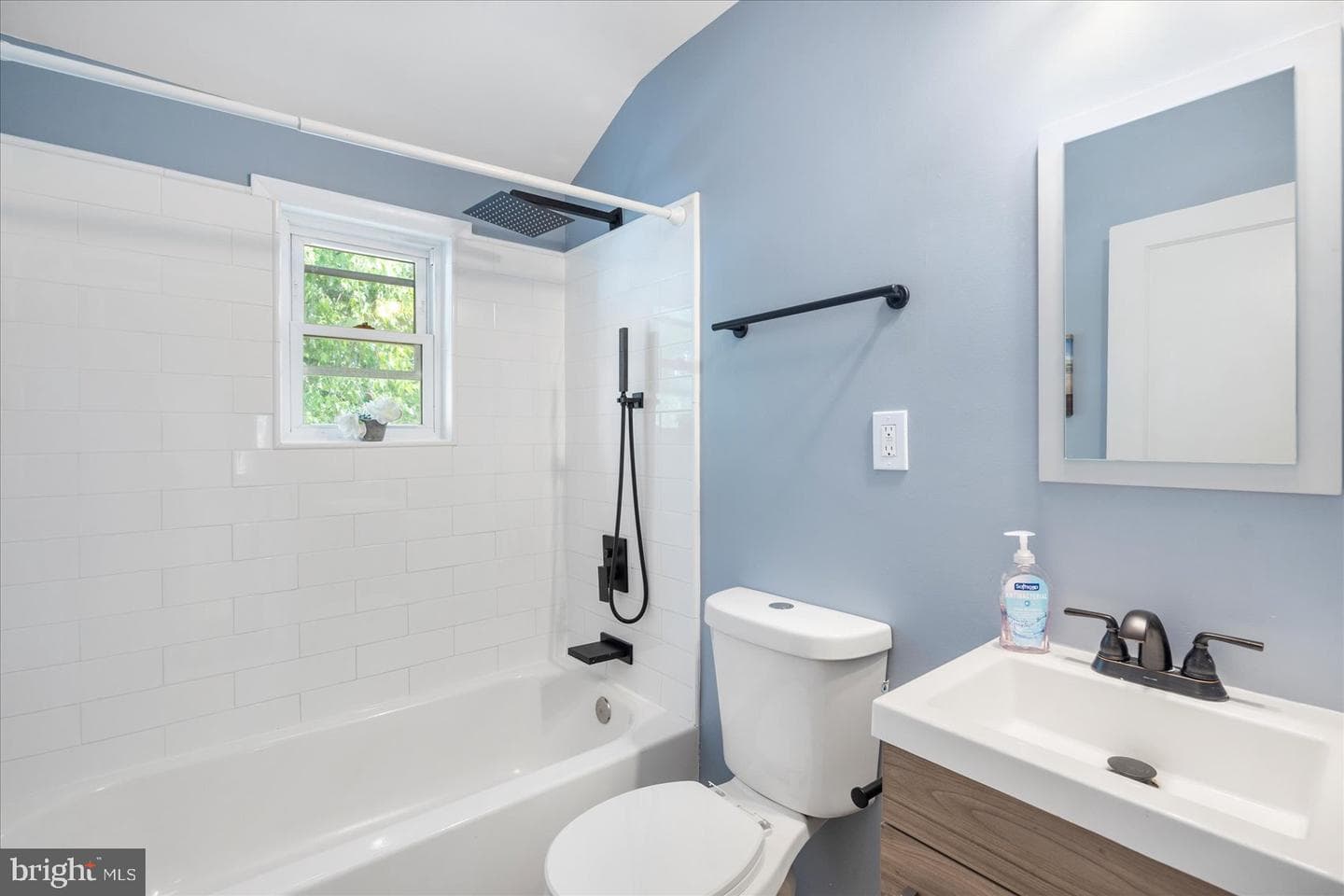 7932 Kavanagh Road photo 37