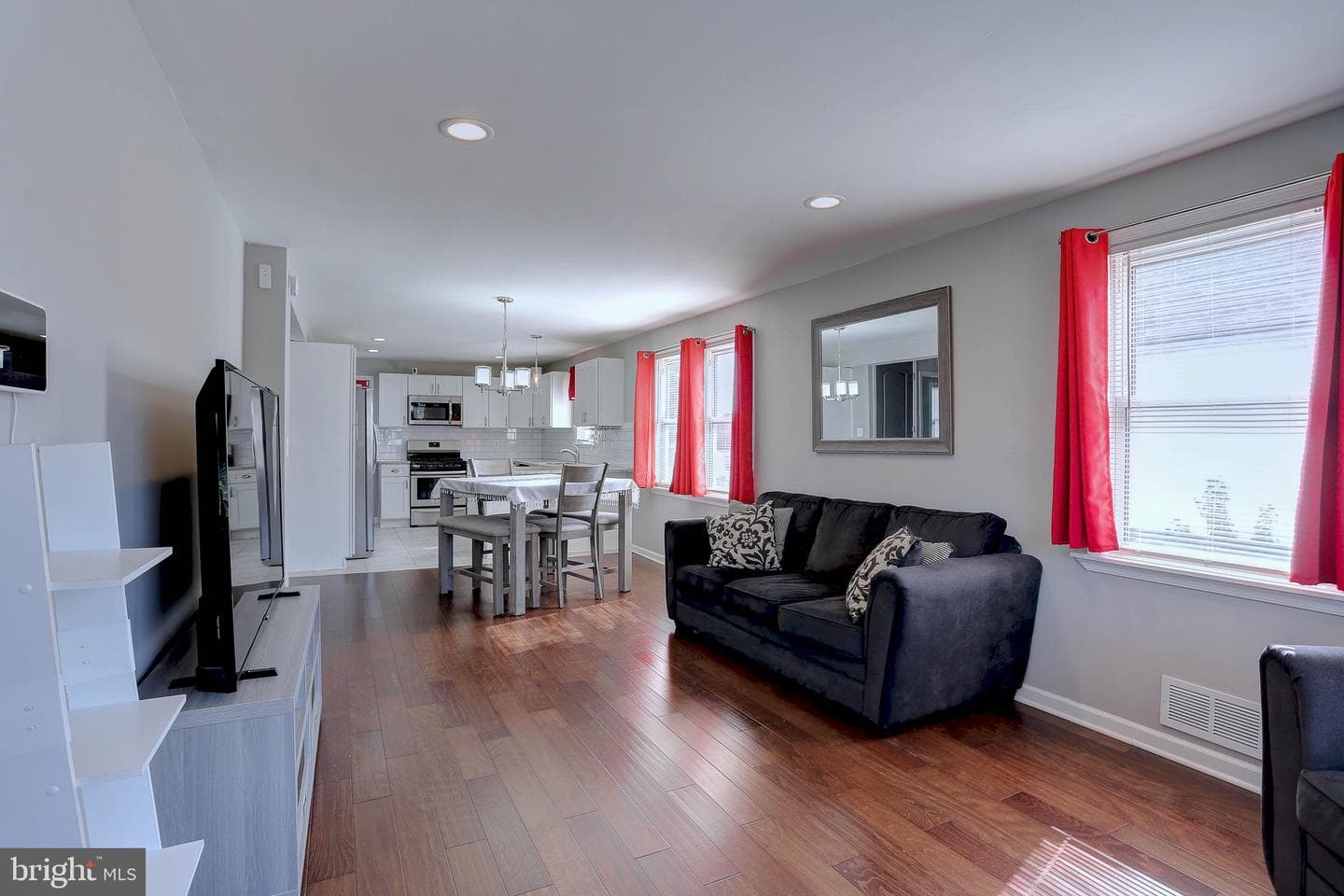 3320 Woodside photo 14