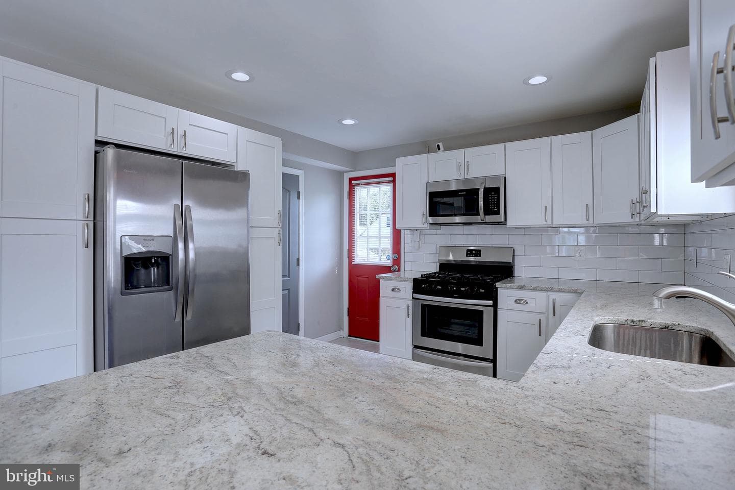 3320 Woodside photo 21