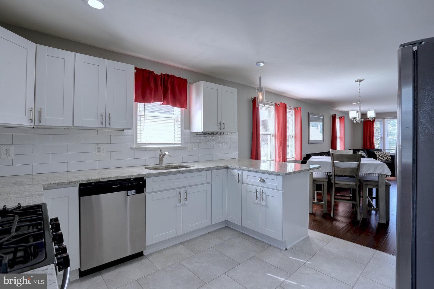 3320 Woodside photo 23