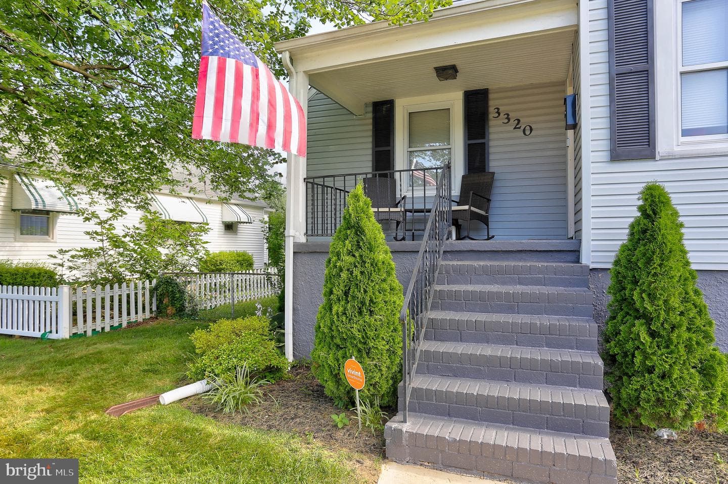 3320 Woodside photo 4