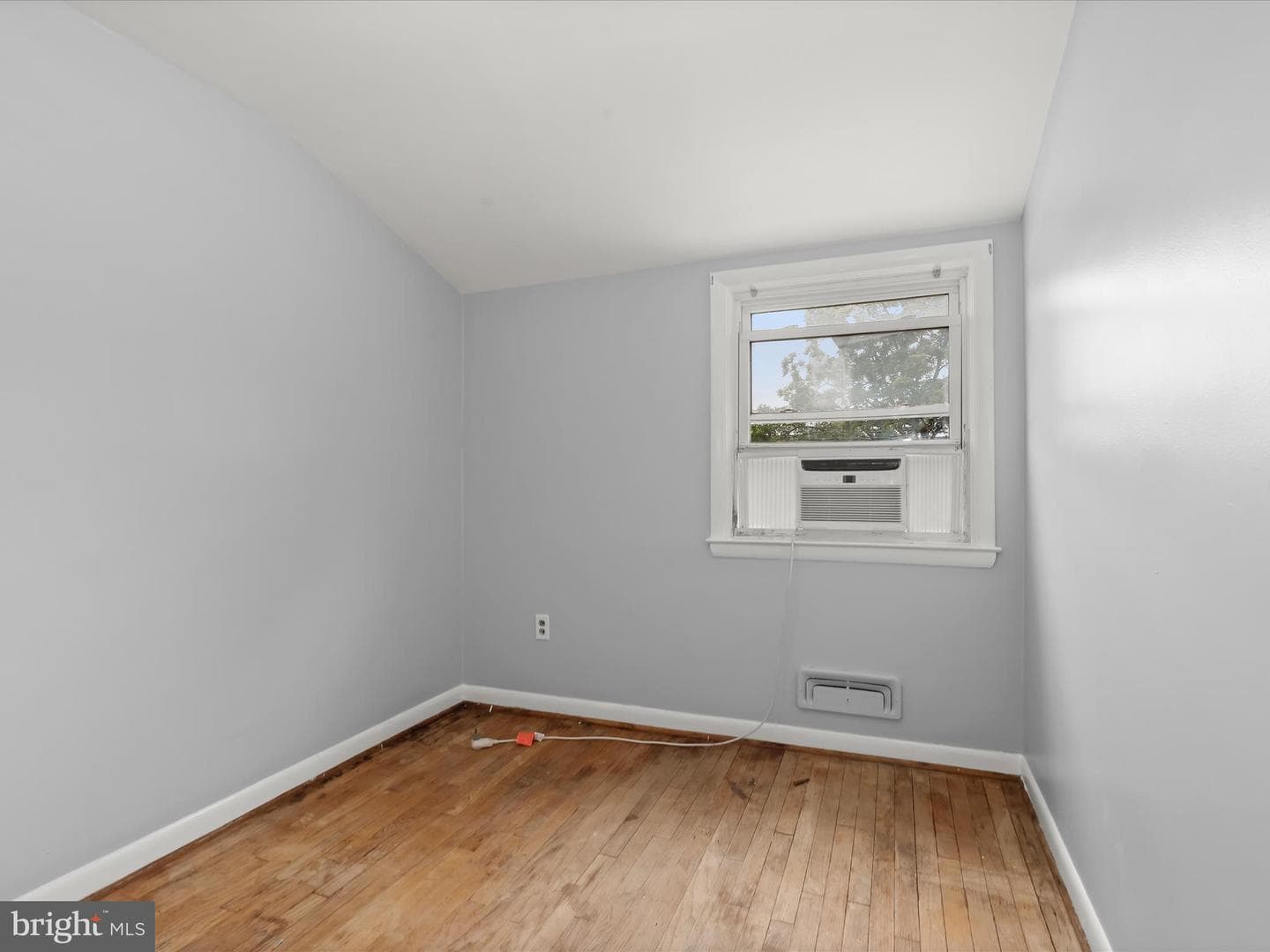 1120 Linden Avenue photo 23