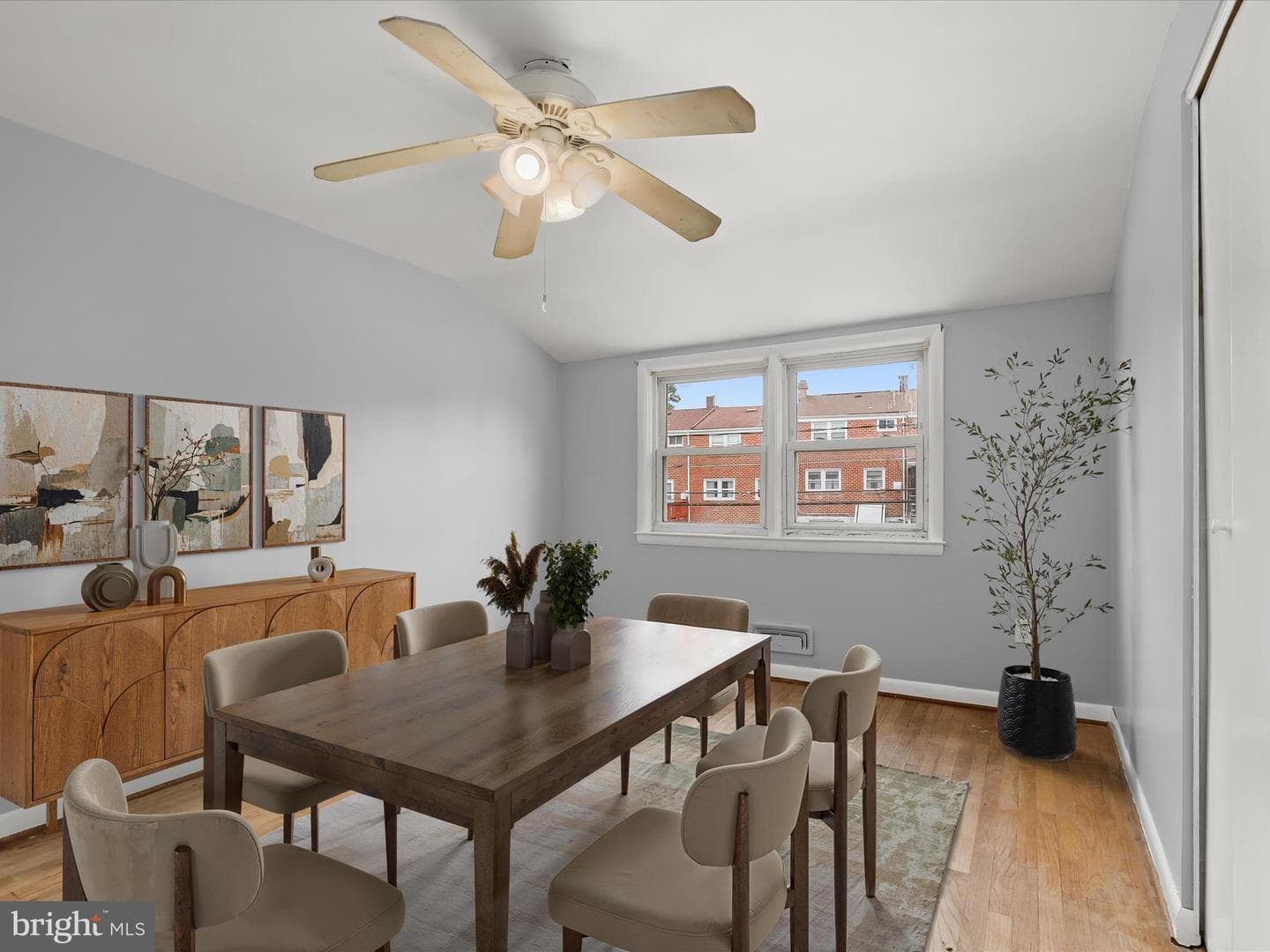 1120 Linden Avenue photo 4