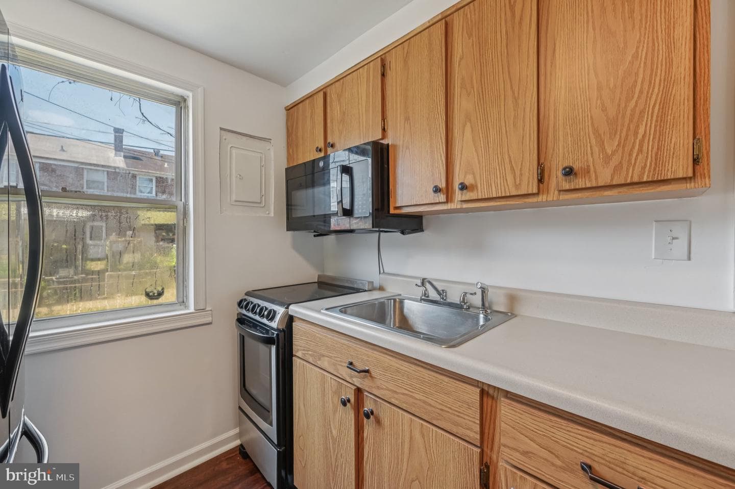 414 Avondale Road photo 14