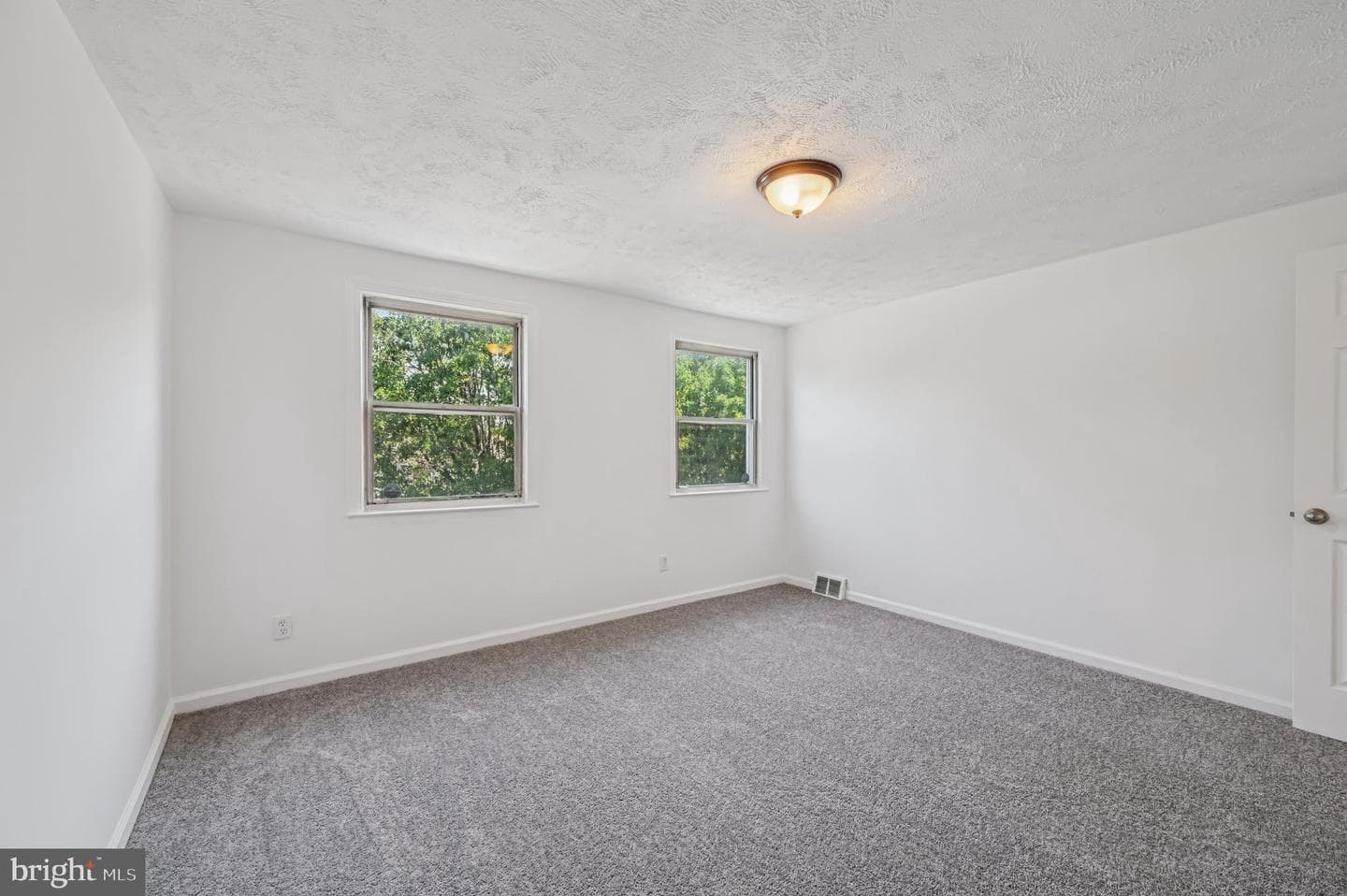 414 Avondale Road photo 17