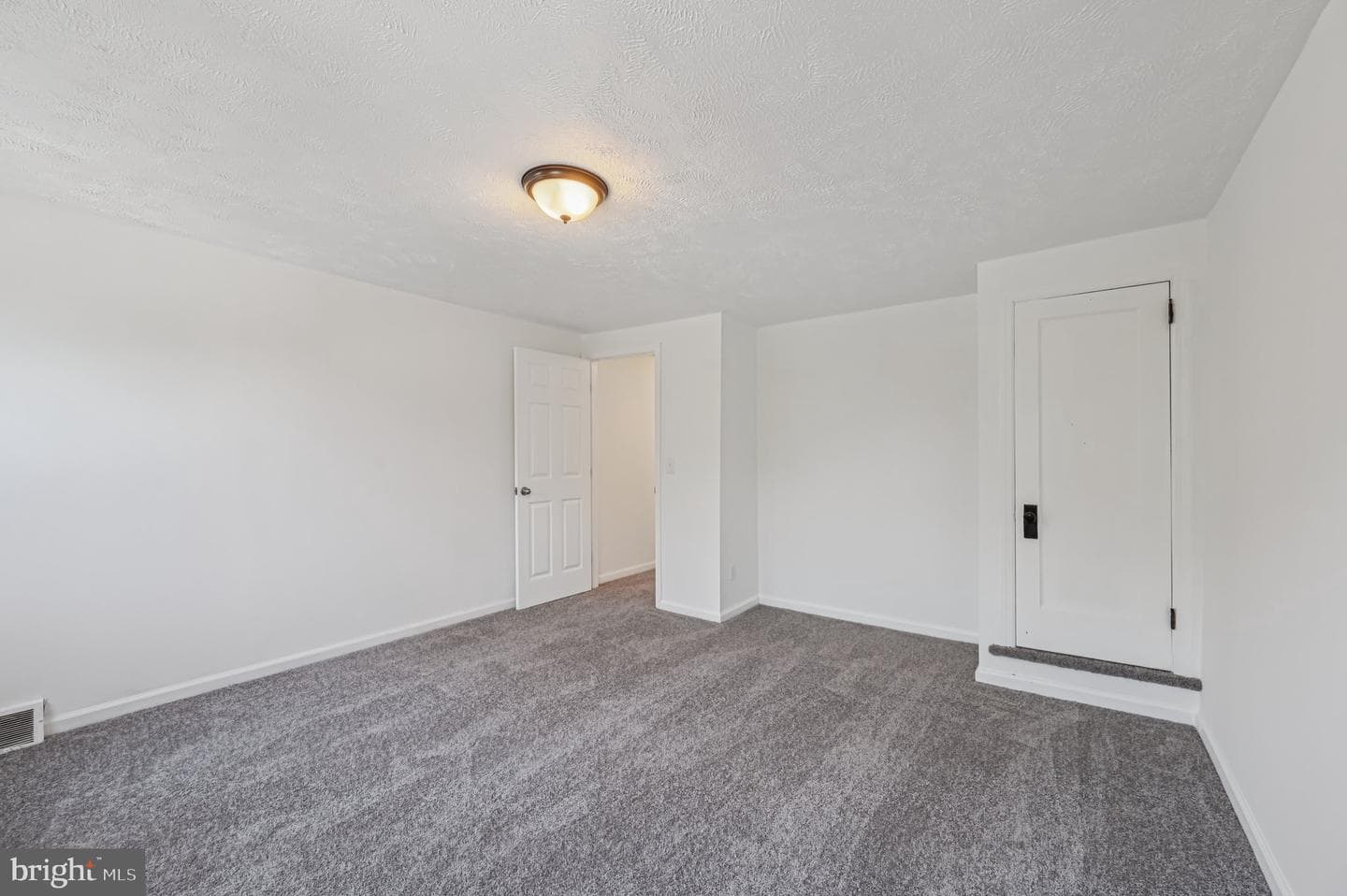 414 Avondale Road photo 18