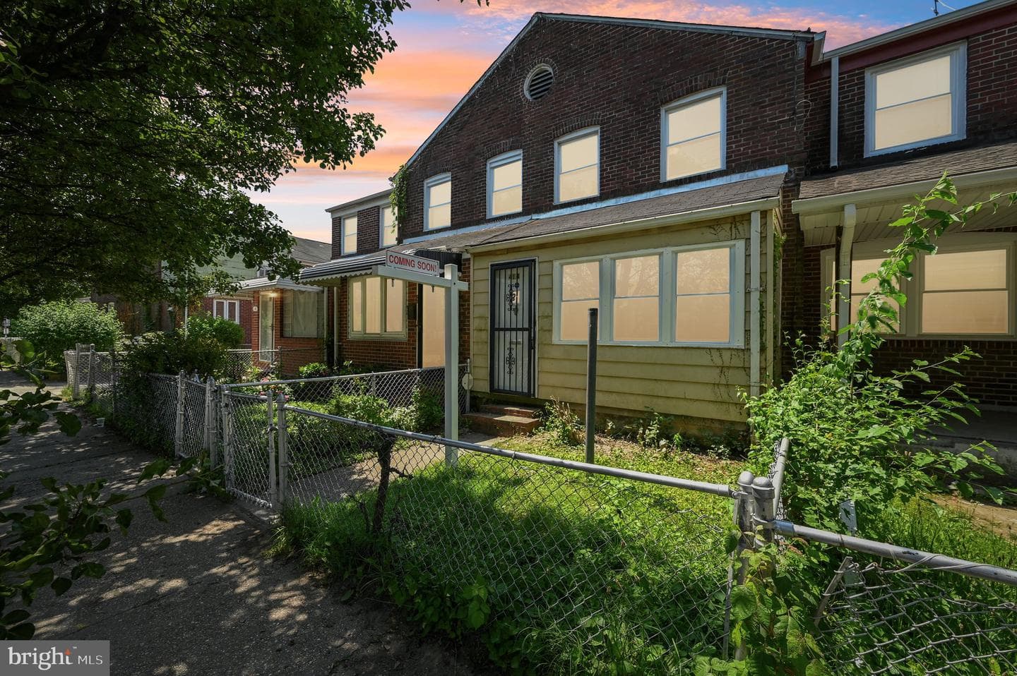414 Avondale Road photo 2