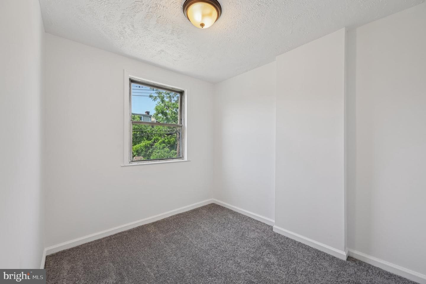 414 Avondale Road photo 20