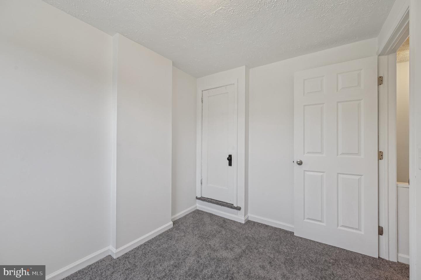 414 Avondale Road photo 22
