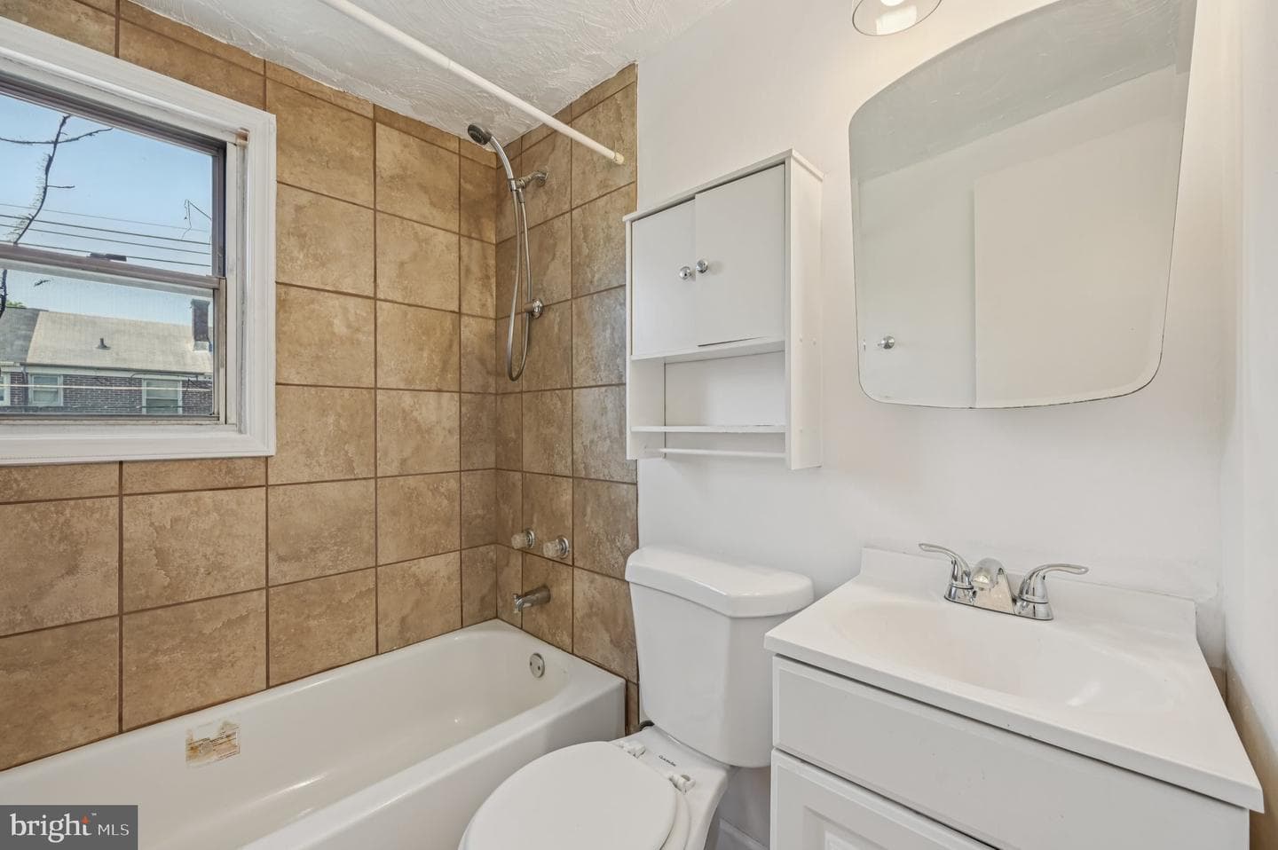 414 Avondale Road photo 23