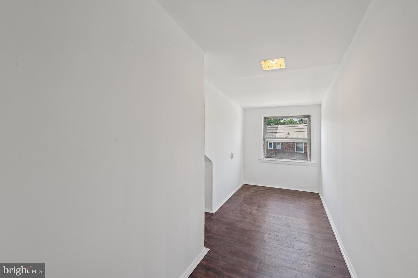 414 Avondale Road photo 24