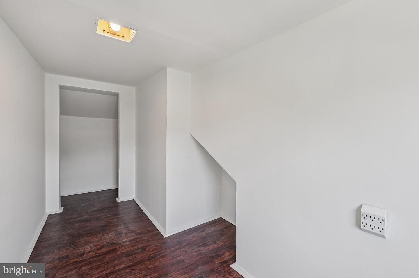 414 Avondale Road photo 25