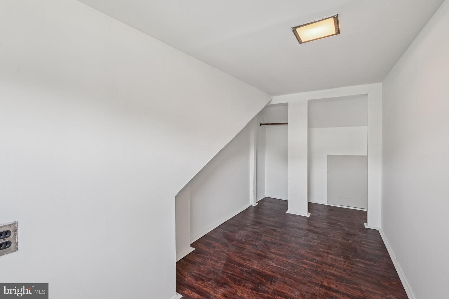 414 Avondale Road photo 27