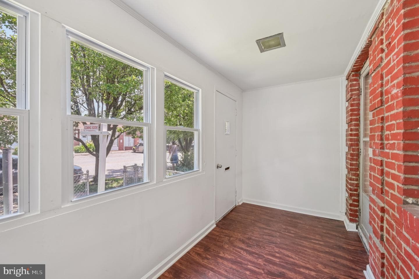 414 Avondale Road photo 7
