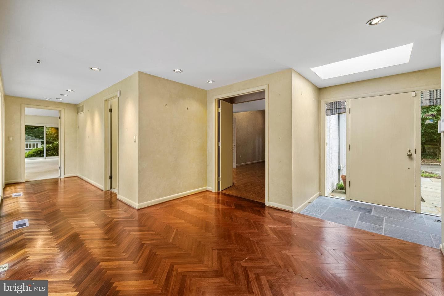 10815 Longacre Lane photo 23