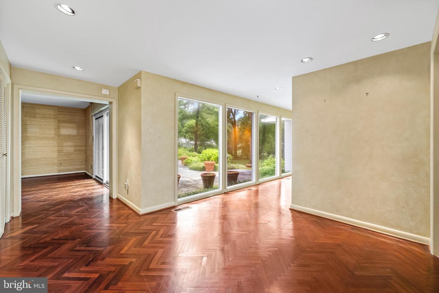 10815 Longacre Lane photo 24