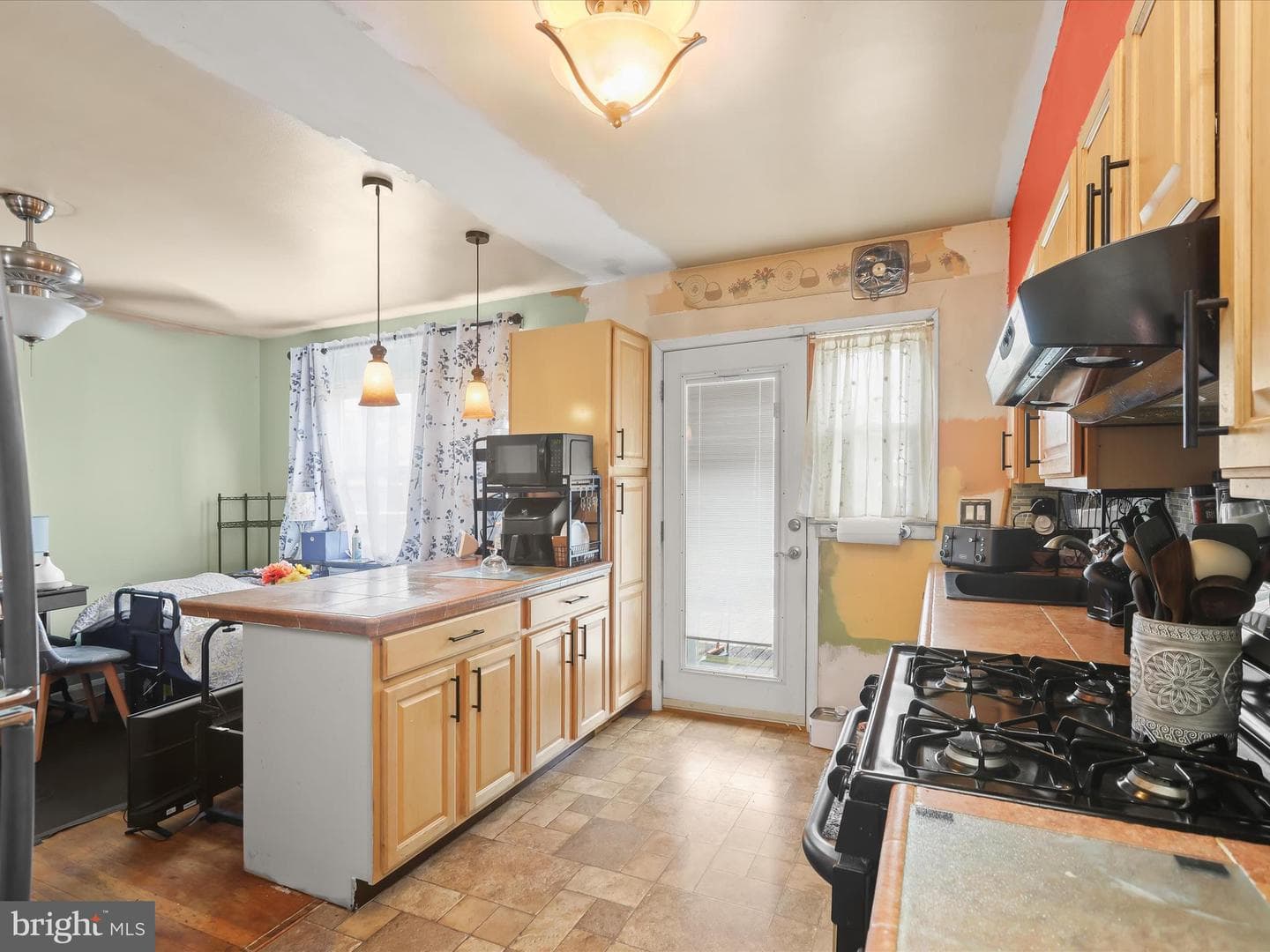 1050 Craftswood Road photo 15