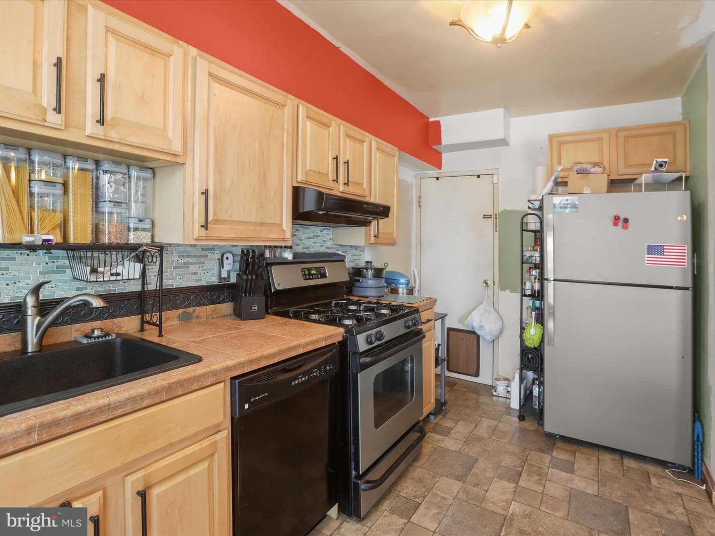 1050 Craftswood Road photo 16