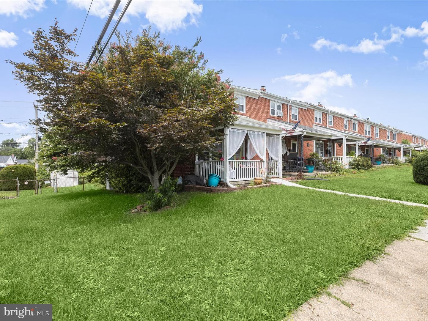 1050 Craftswood Road photo 3