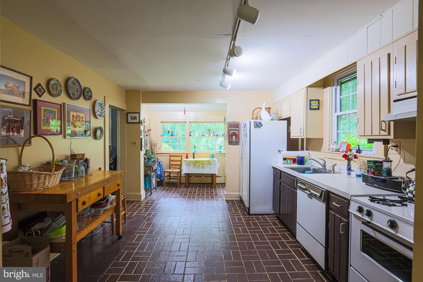 10634 Park Heights Avenue photo 14