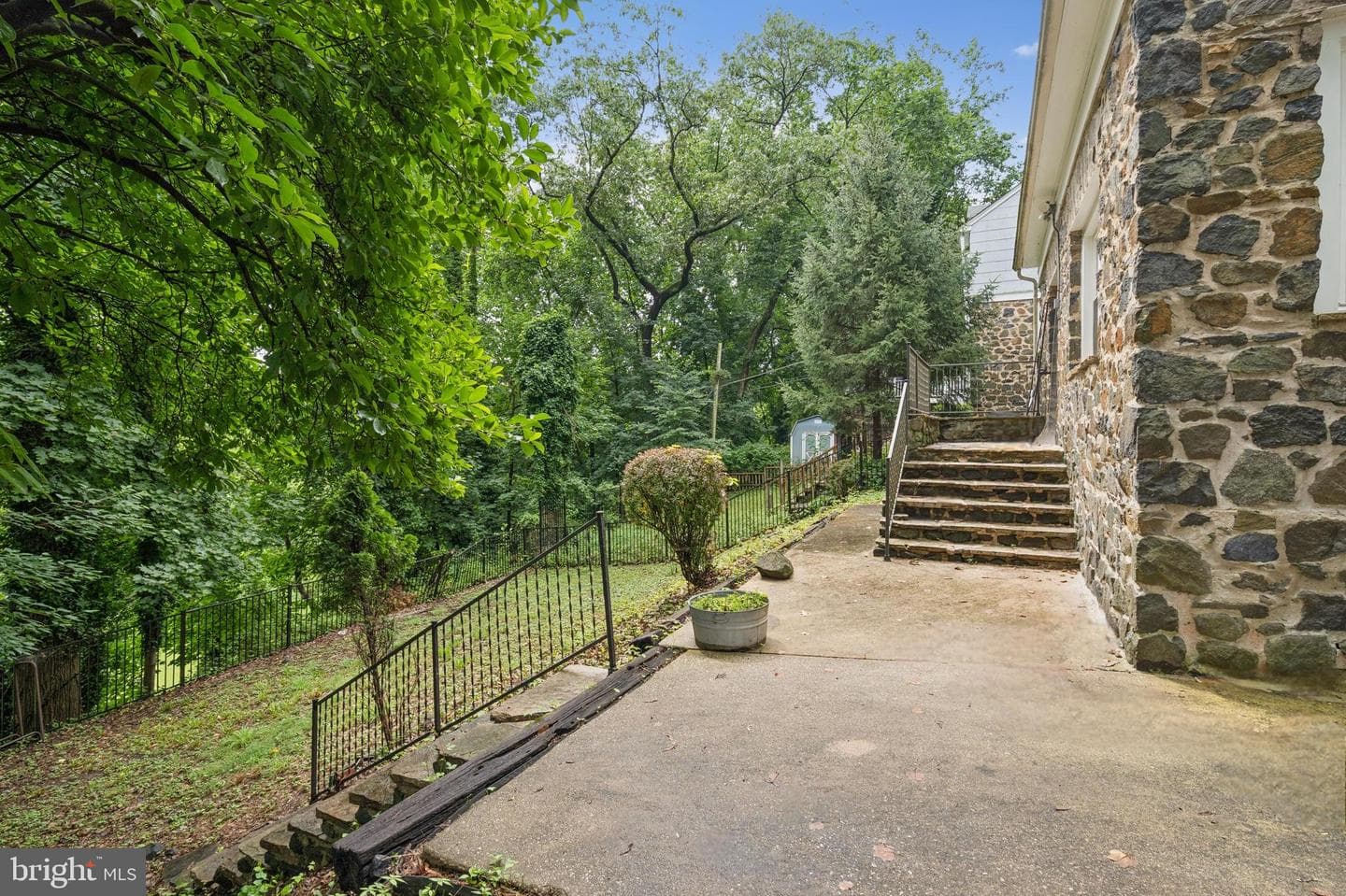 2504 Parkview Road photo 19