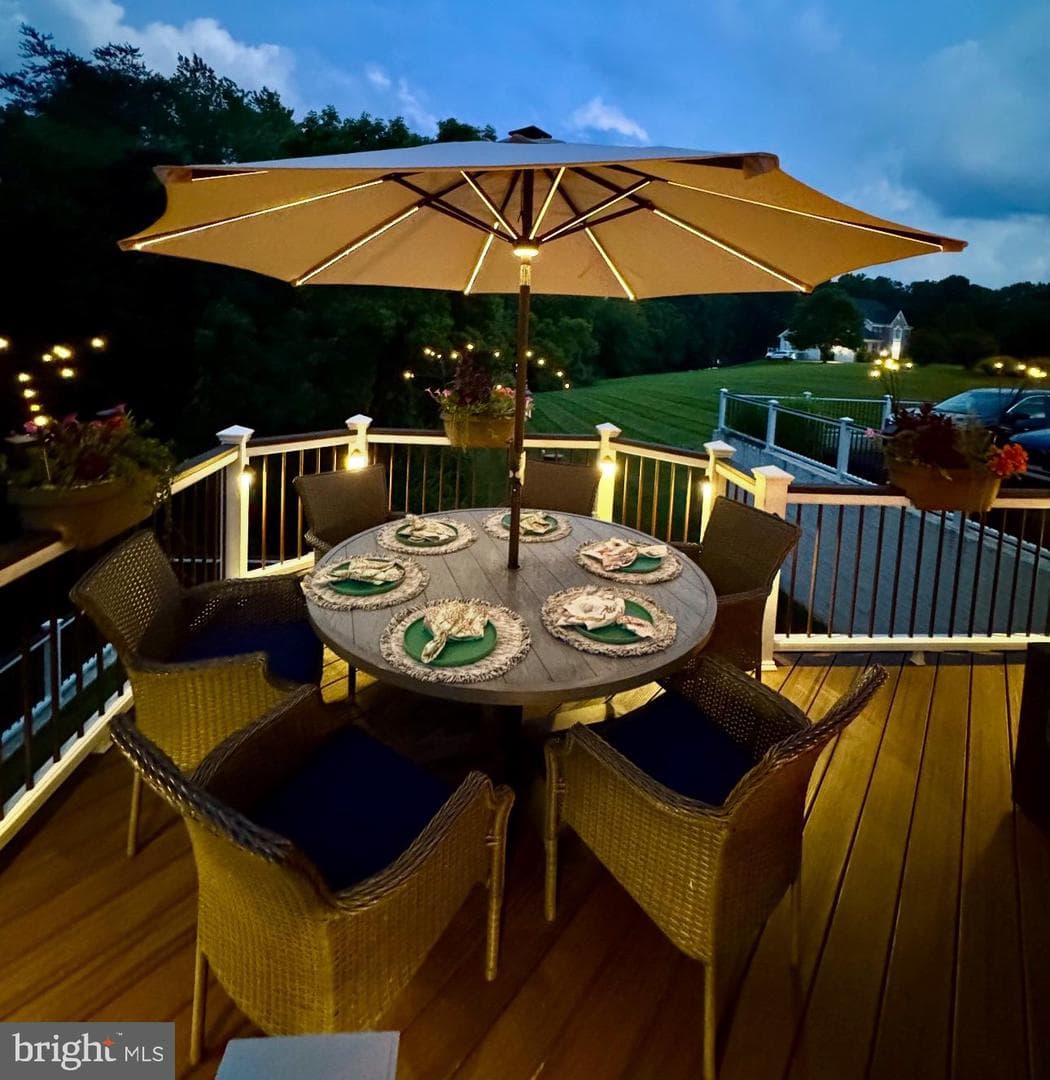 713 Jaclyn Circle photo 3