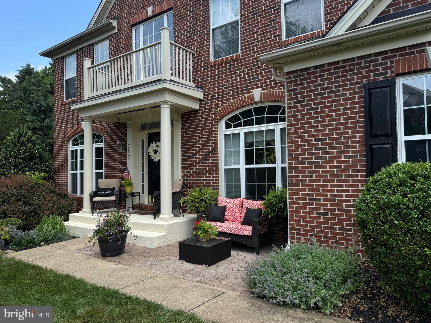 713 Jaclyn Circle photo 4