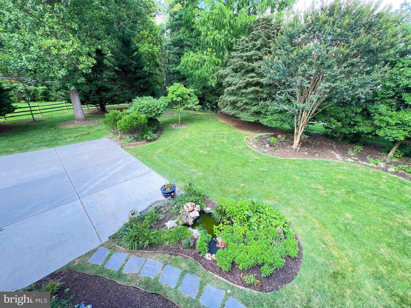 1103 Cawdor Court photo 27