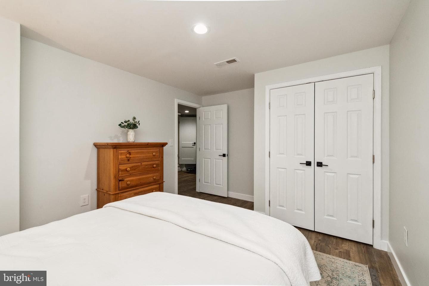 510 Sussex Road photo 39