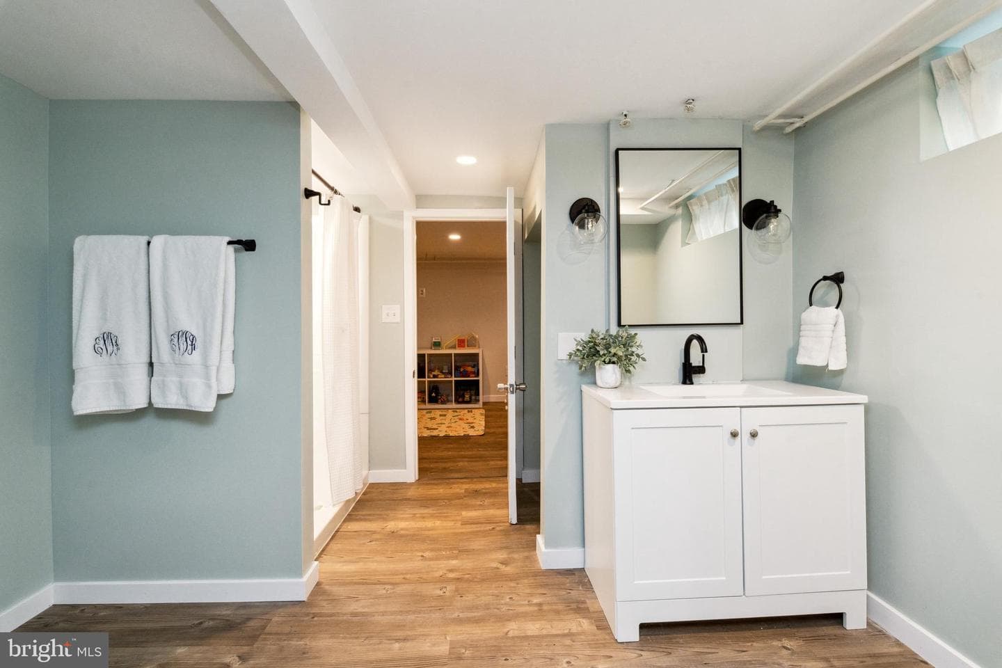 510 Sussex Road photo 40
