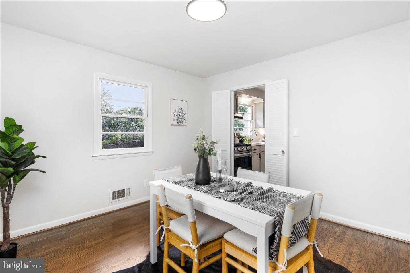 8511 Valleyfield Road photo 12