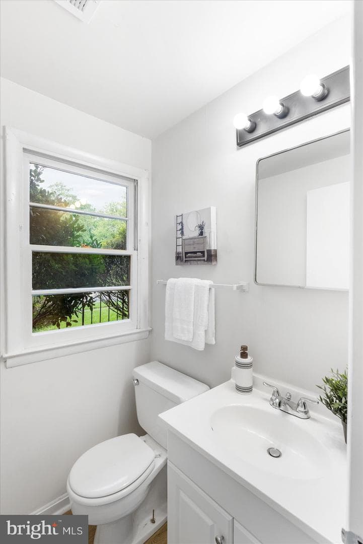 8511 Valleyfield Road photo 37