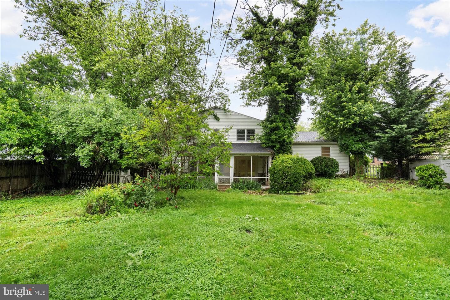 8511 Valleyfield Road photo 45