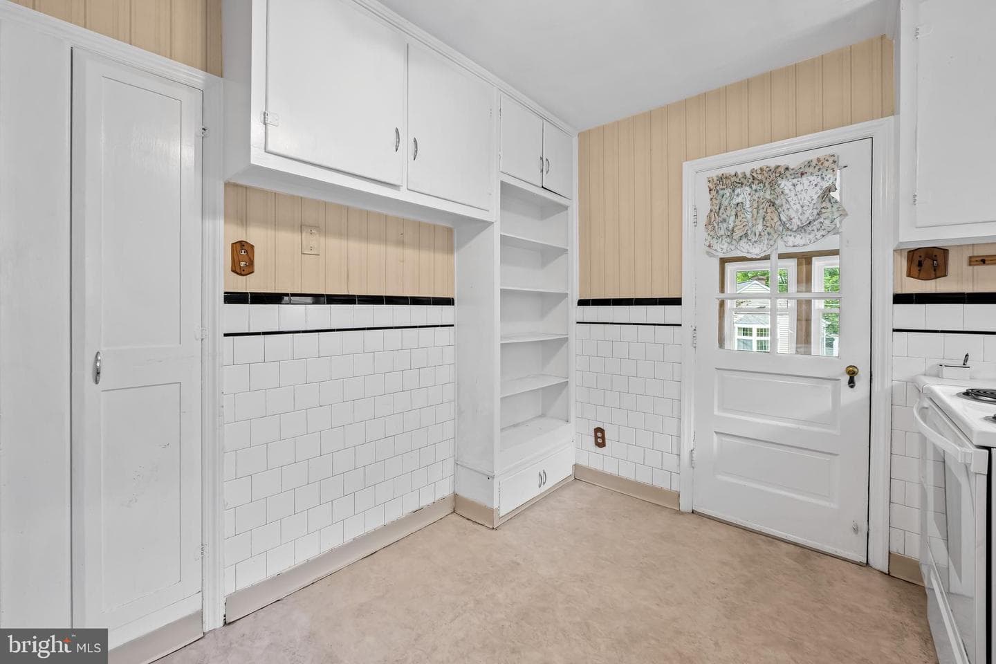 816 Ridgeleigh Road photo 14
