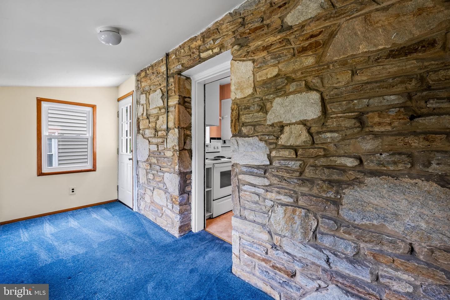 816 Ridgeleigh Road photo 16
