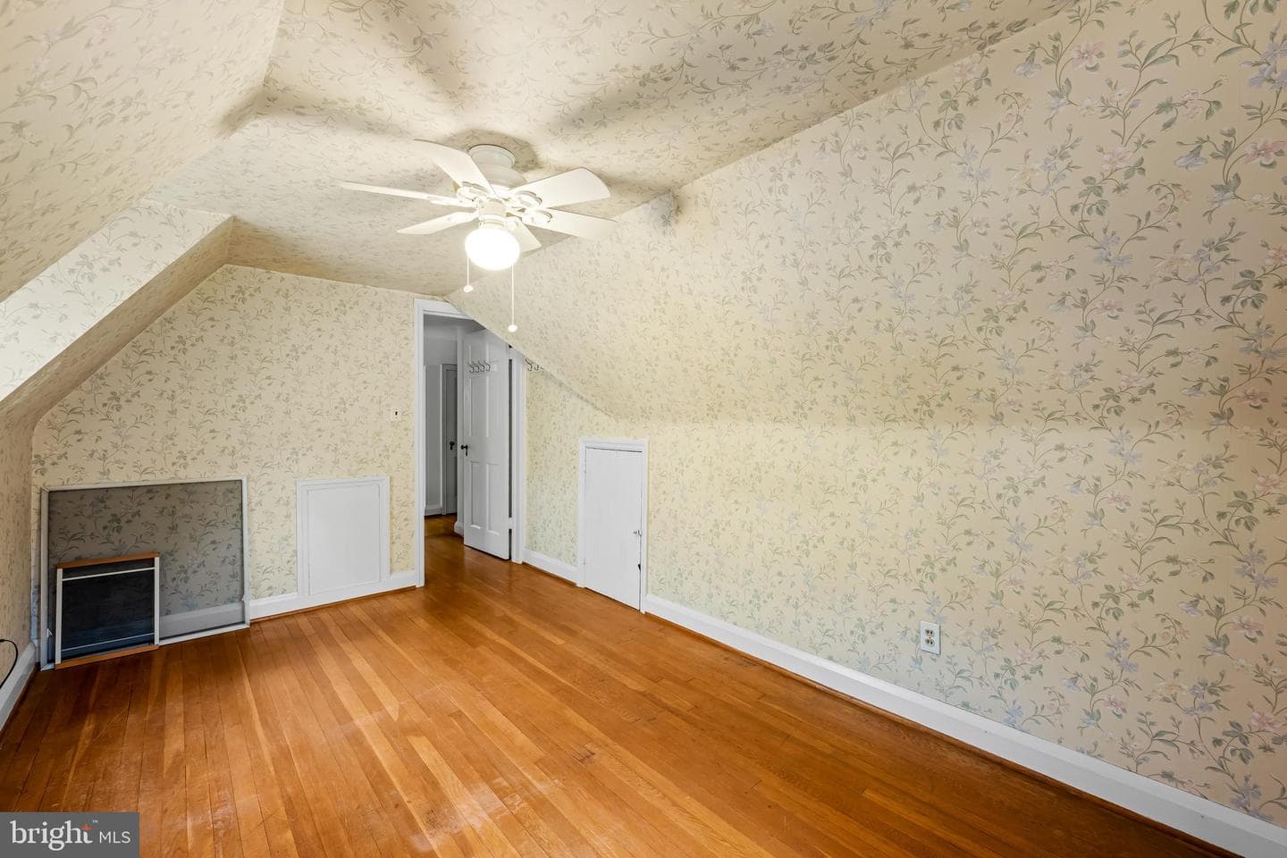 816 Ridgeleigh Road photo 31