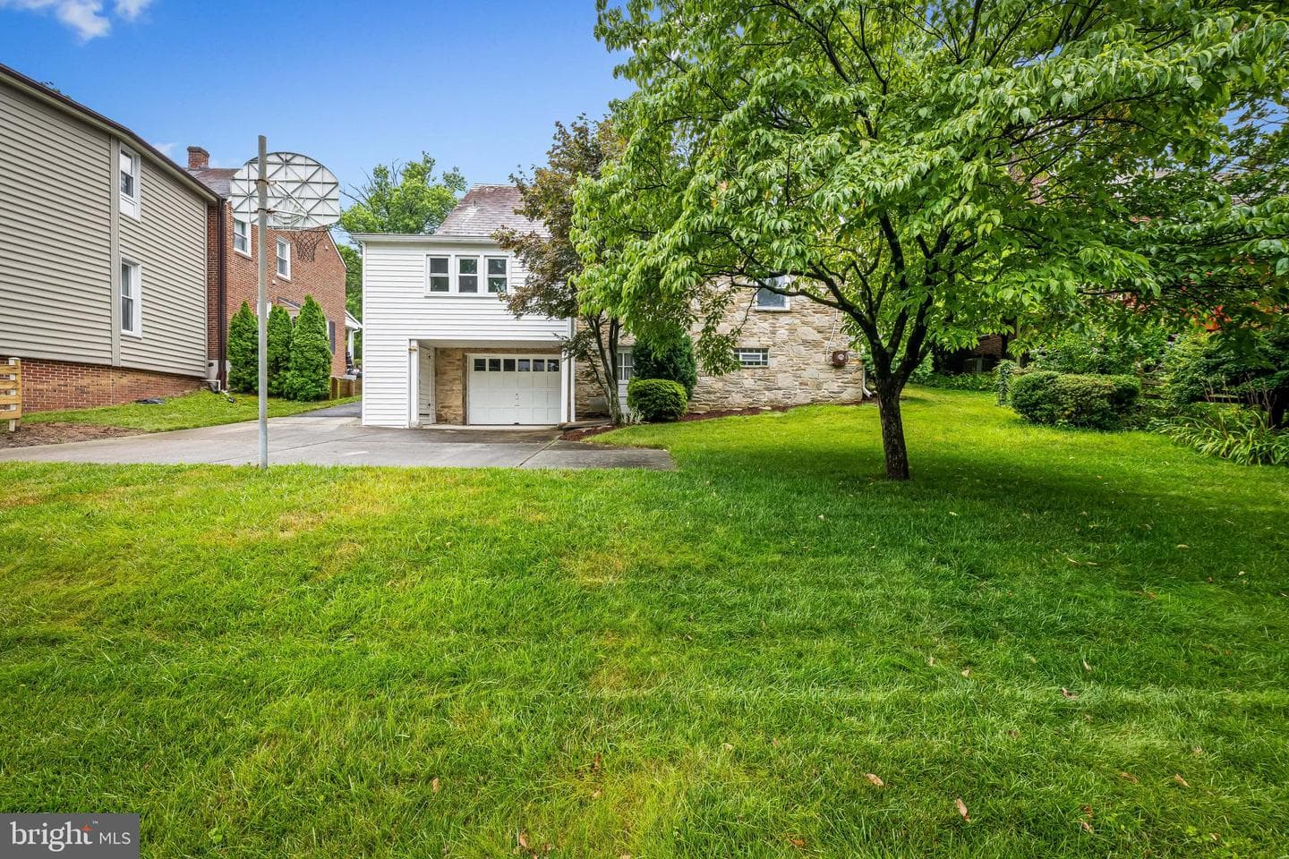 816 Ridgeleigh Road photo 41