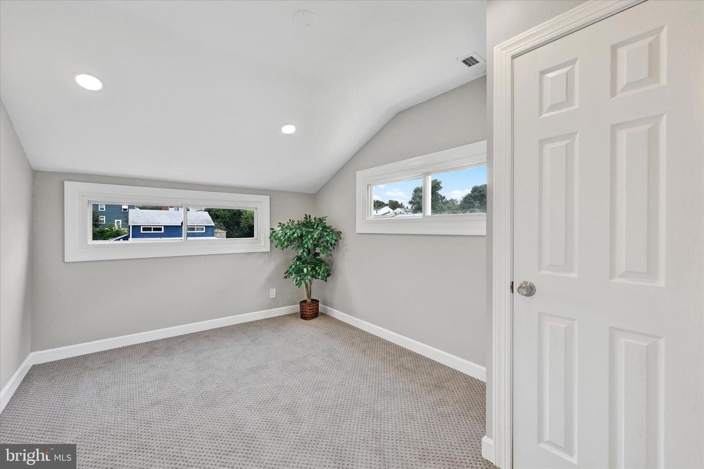 1205 Locust Avenue photo 15