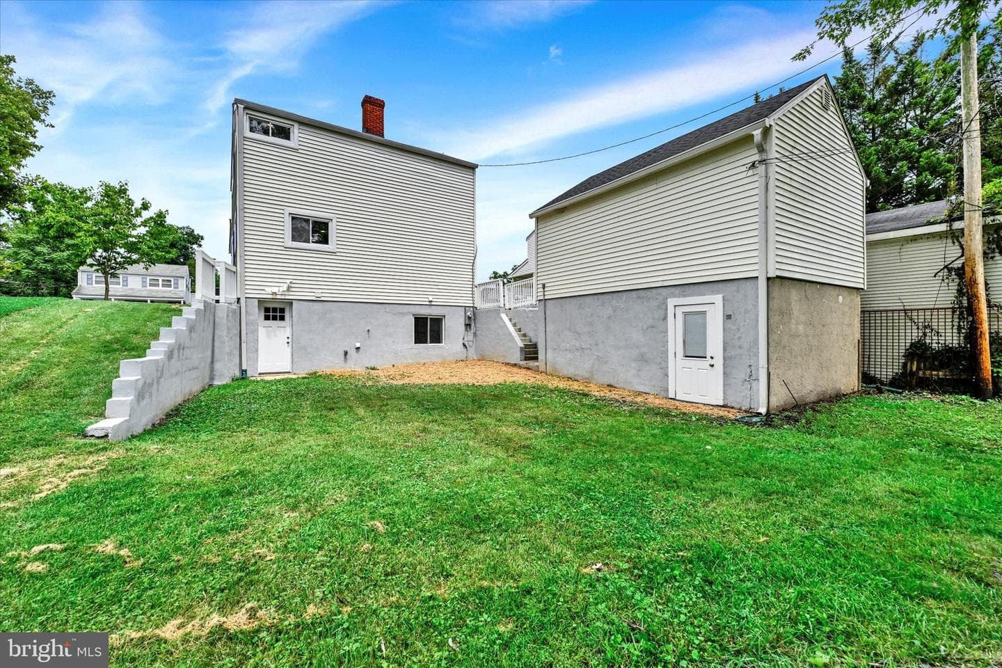 1205 Locust Avenue photo 25