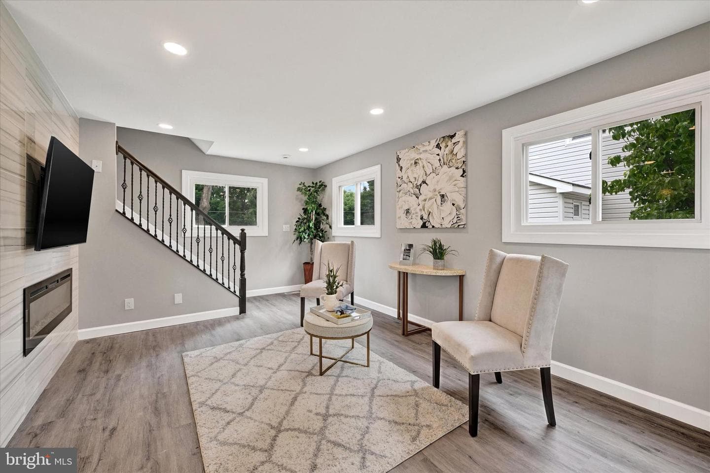 1205 Locust Avenue photo 3