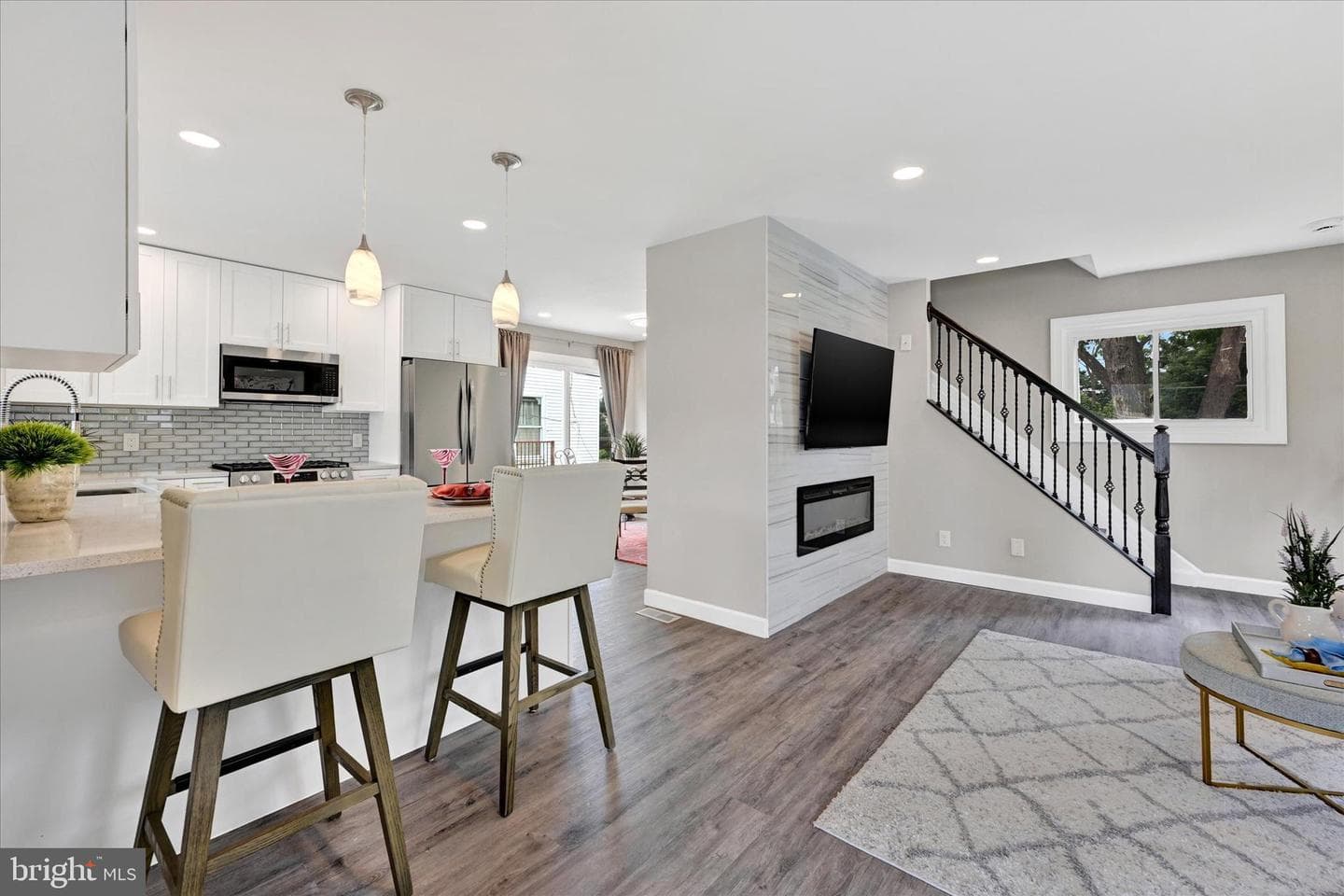 1205 Locust Avenue photo 4